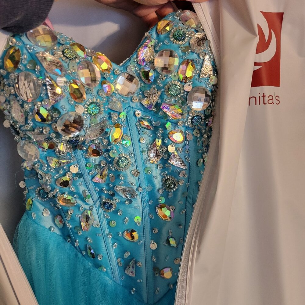 SIZE 2 Prom/formal dress